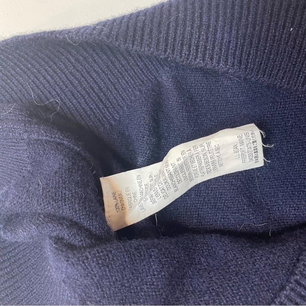 💙🧶 Vintage L.L. Bean Women’s Navy Blue V-Neck Sweater | Size S-Regular 🧶💙 - Picture 11 of 12